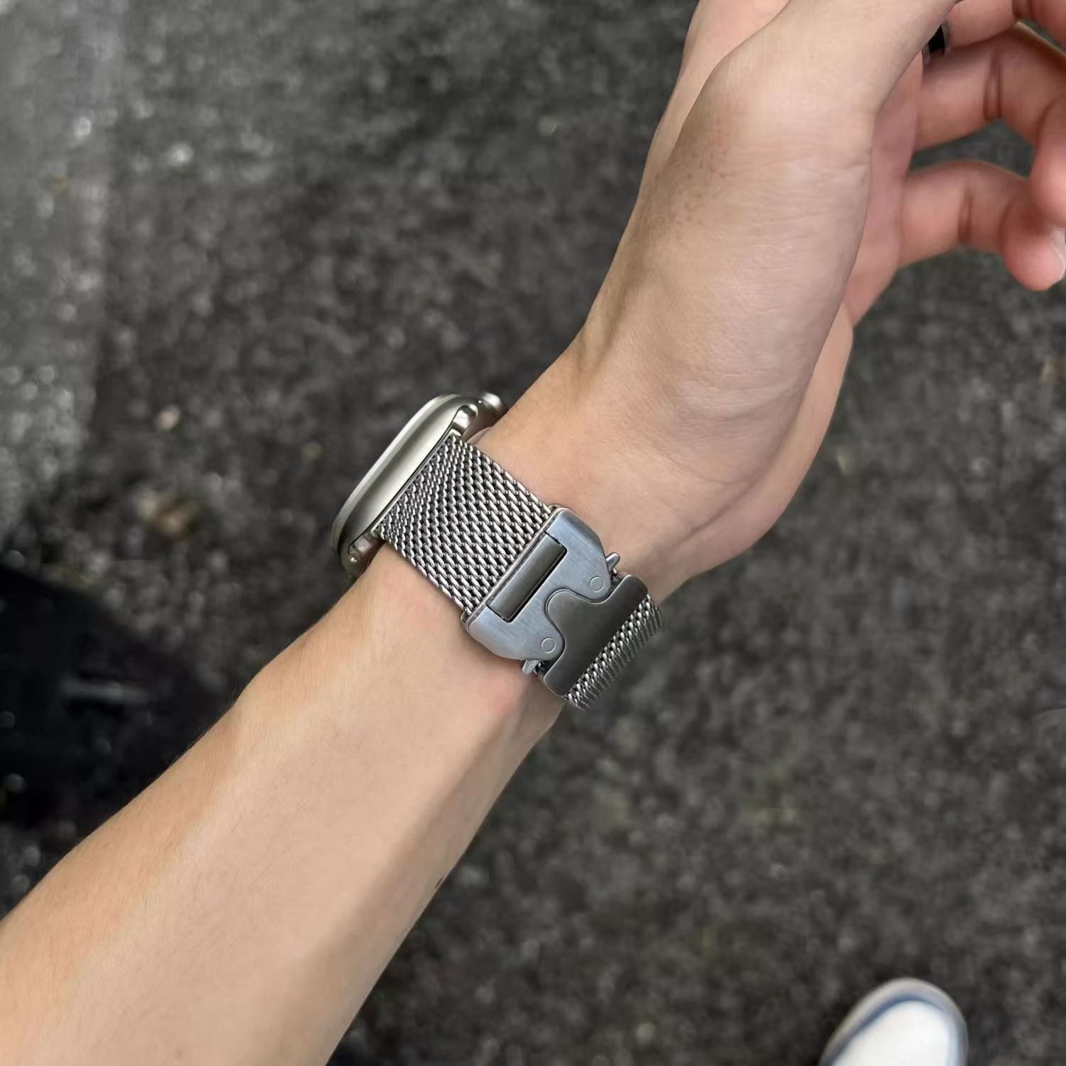 Apple Watch Ultra 2-3 için Mil - Milanese Loop Magnetic incelemesi ve fiyatı